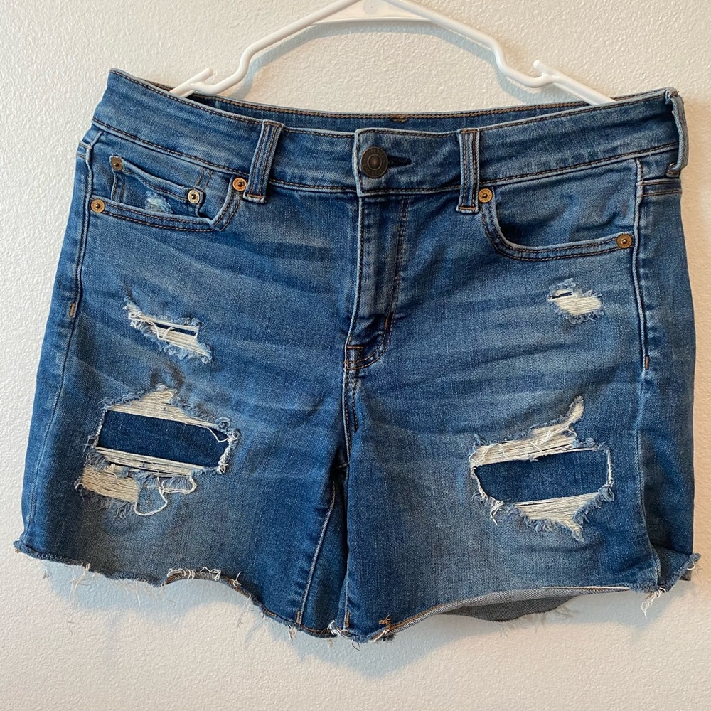 American Eagle Midi Short! Never worn!